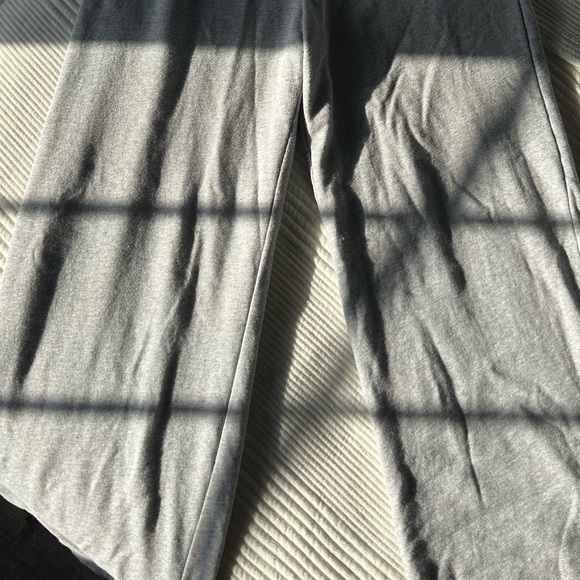 WILD FABLE FLARED SWEATS - Picture 3 of 3